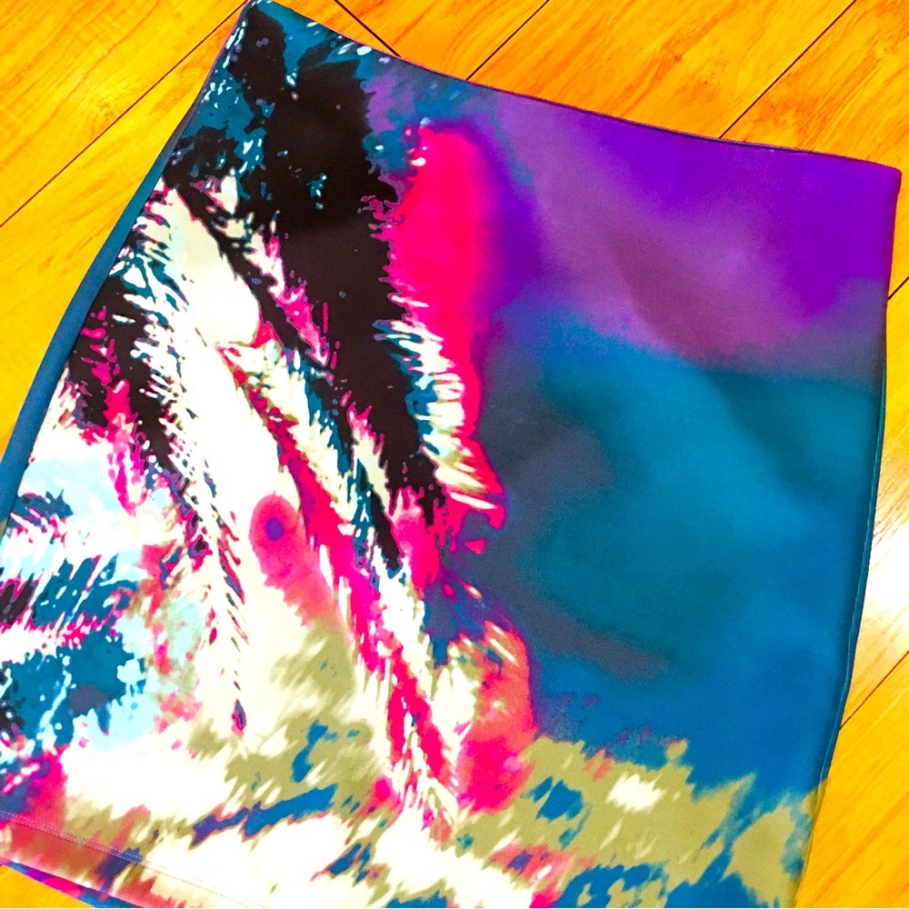 Bebe leaf Hawaii print pencil work skirt purple teal teal date night su…
